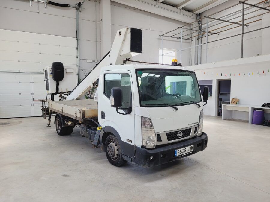 Nissan NT400 cesta 3528JWM