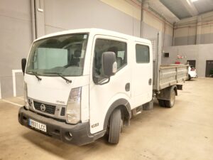 Nissan NT400 volquete 8931LCC
